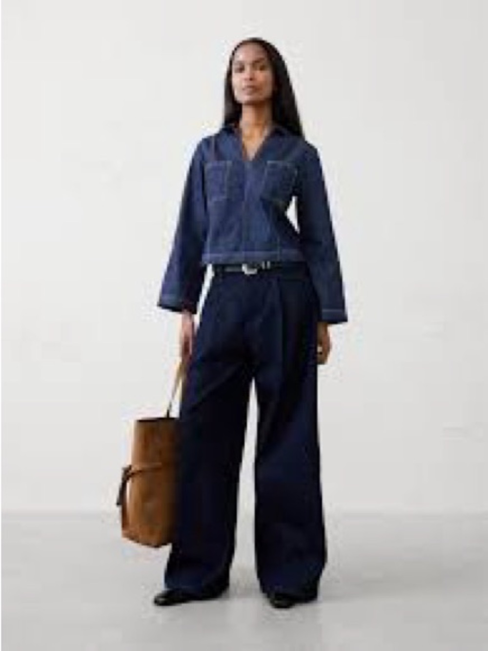 Banana Republic Pleated High-Rise Wide-Leg Jean - Picture 6 of 6